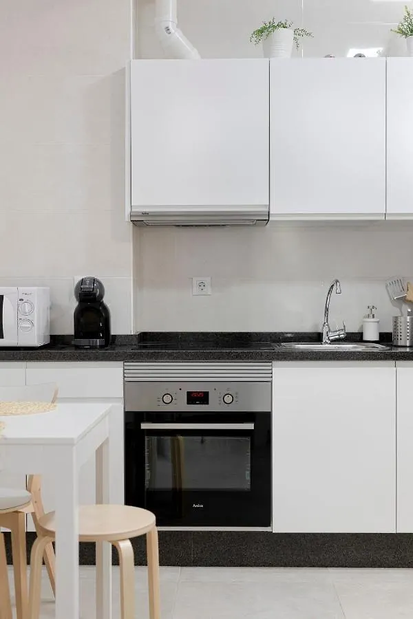 Homeabout Juan De Austria Apartments Malaga